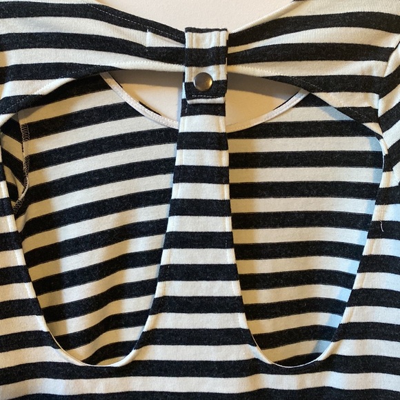 MinkPink Striped Sweater - Picture 5 of 6